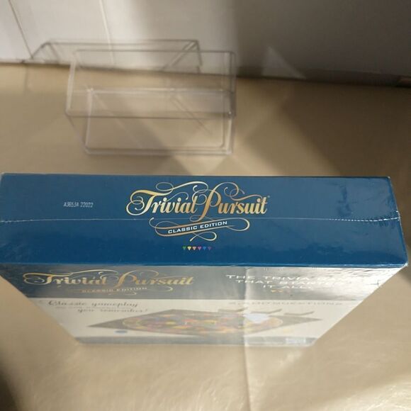 Hasbro Gaming Trivial Pursuit Board Game Classic Edition New Sealed. - Picture 3 of 5